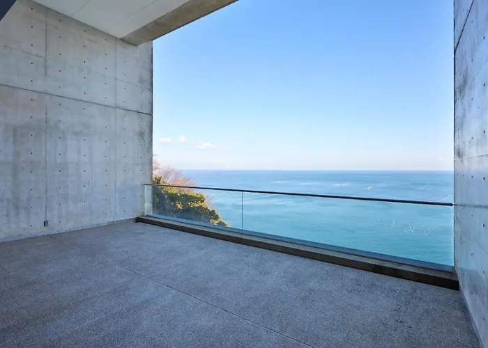 Toto Seawind Awaji