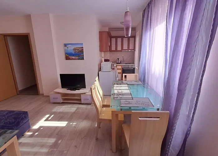 Aquaria Holiday Apartments