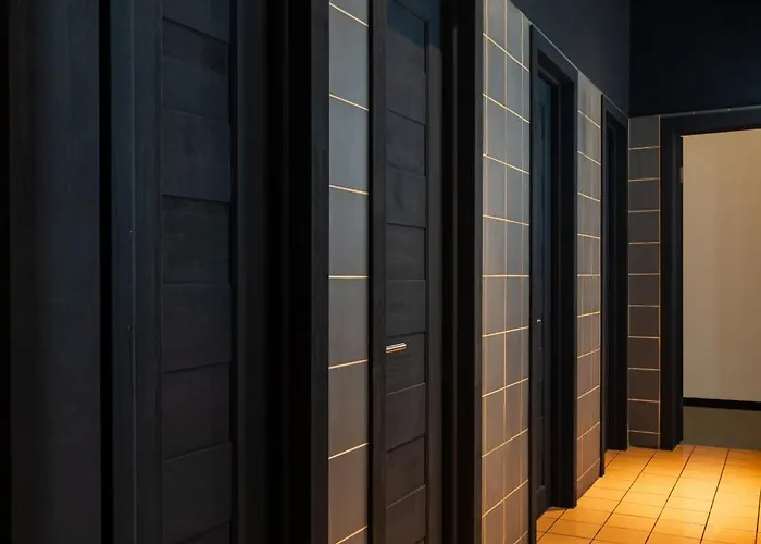 Globe Runner Rooms&Dorms