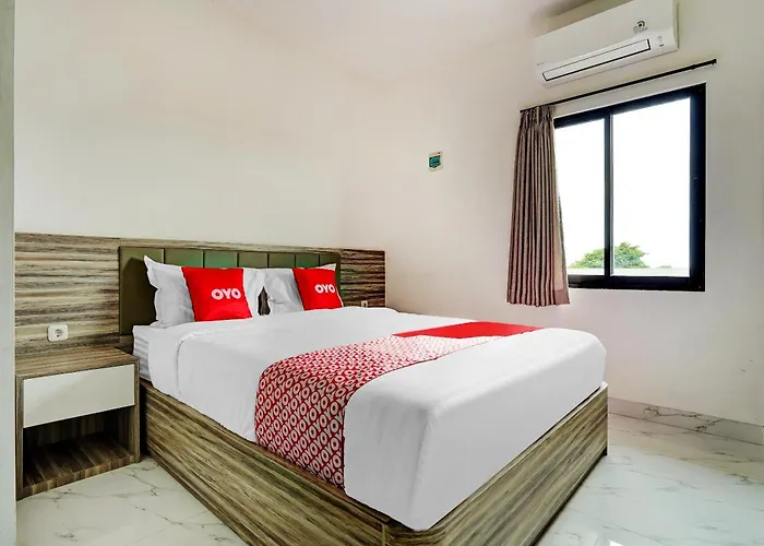 Oyo Capital O 90164 La'Rissa Residence