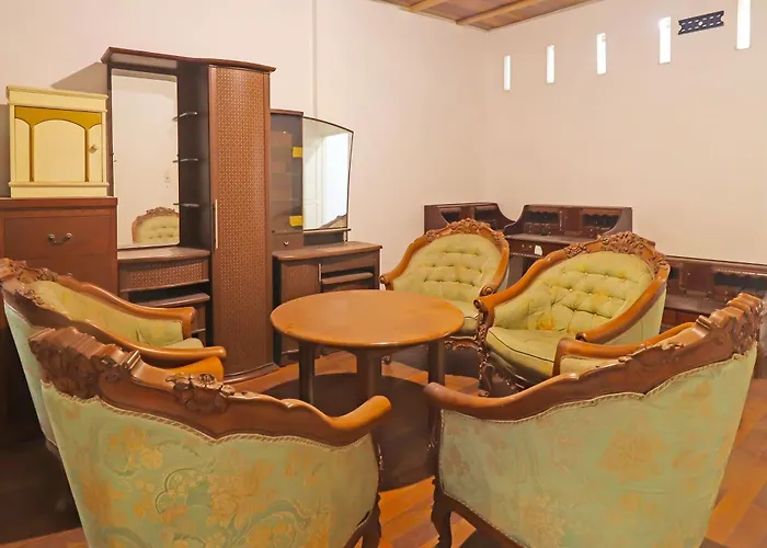 Oyo 91807 Kemalasari Guesthouse