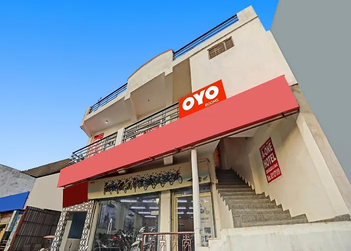 Hotel O A One Hotel Near Noida Sector 81 Metro Station
