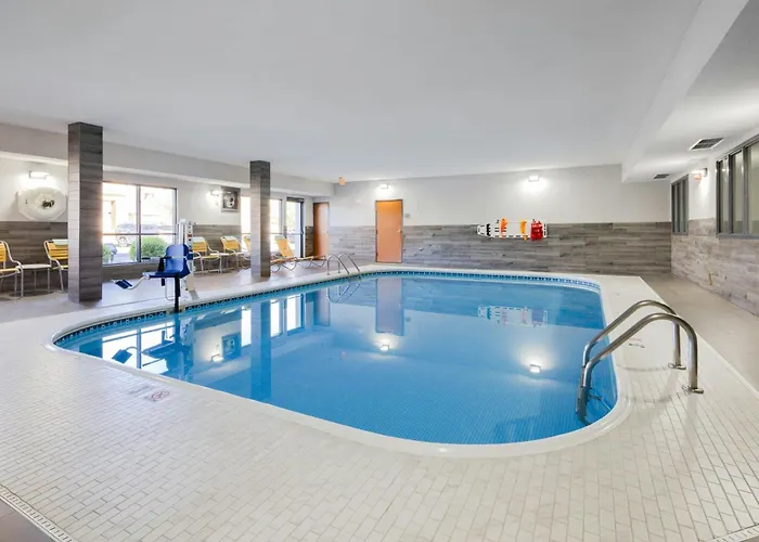 Fairfield By Marriott Inn & Suites Grand Rapids Airport