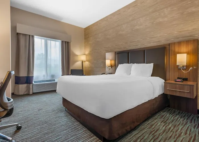Comfort Inn & Suites Airport North Calgary