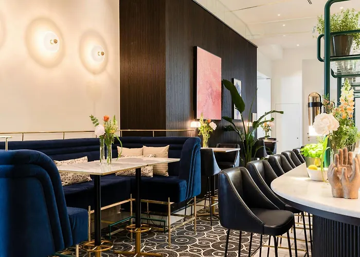 Sapphire House Antwerp, Autograph Collection