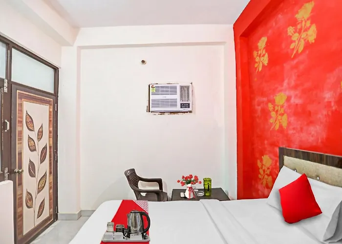 Hotel O A One Hotel Near Noida Sector 81 Metro Station