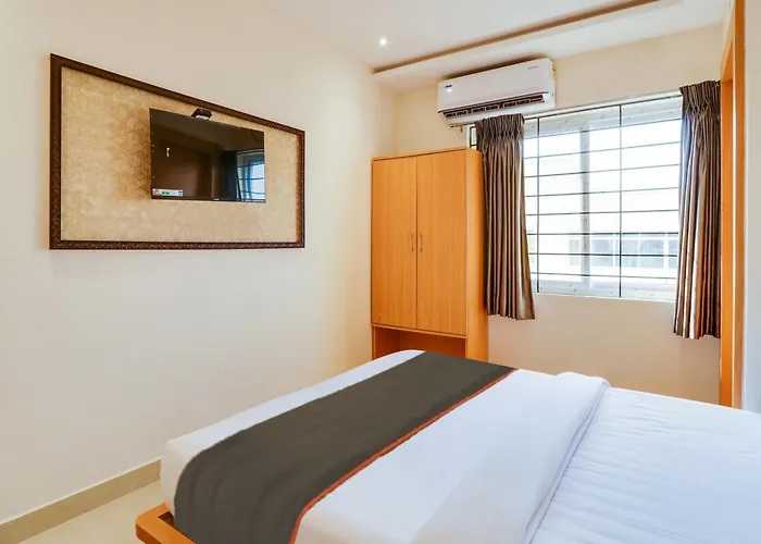 Super Collection O Hills Suites