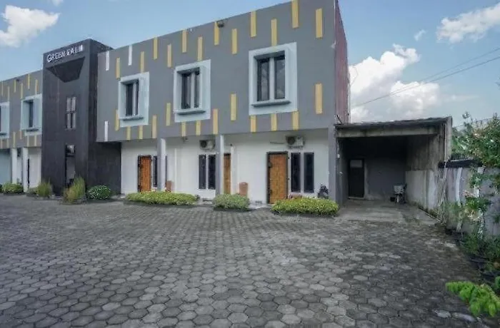 Hotel O Green Palm Kostel Syariah