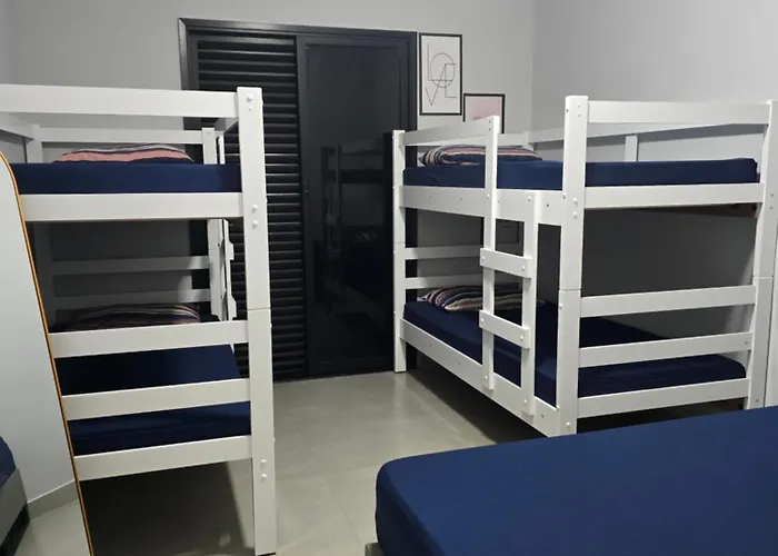 Sobrado novo e lindo com piscina