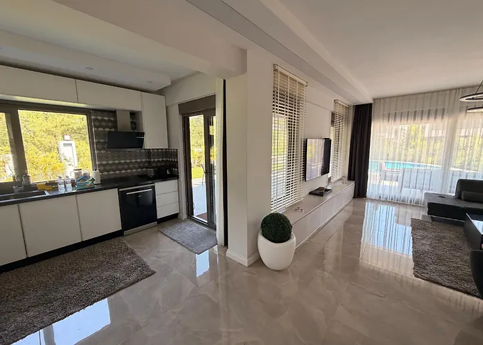 Canyon Villa Goeynuek Kemer Antalya With Pool