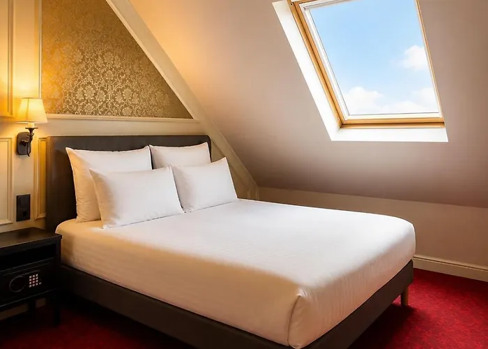 Hotel Le Montmartre Saint Pierre Paris