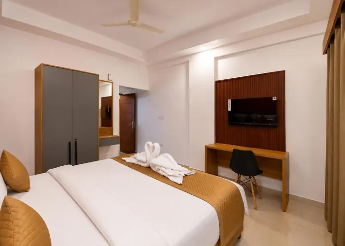 Nova Alhind Airport Hotel Cochin