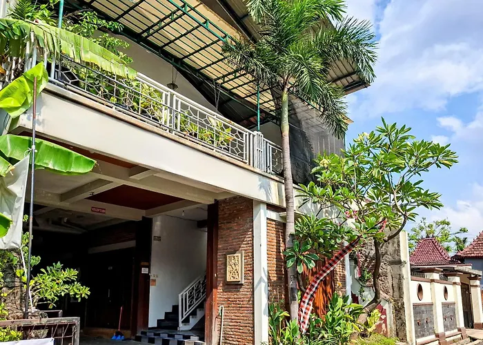 Gatra Hotel Syariah Near Alun Alun Kudus Mitra Reddoorz
