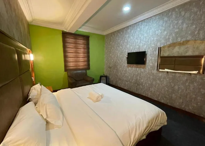 Aotel Hotel Lagos Ago