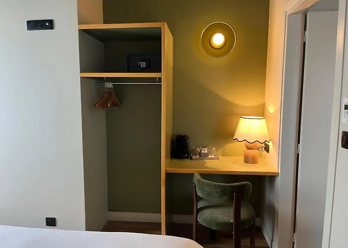 Monsieur Jules Hotel Clamart