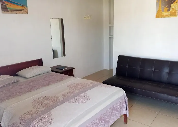 Hostal Canoa Inn Surf