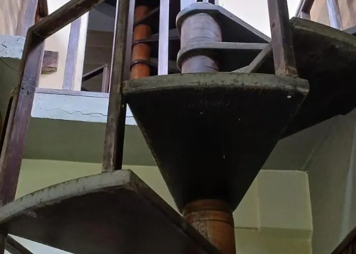 Sobrado Espaçoso Próximo ao Café Curaçau