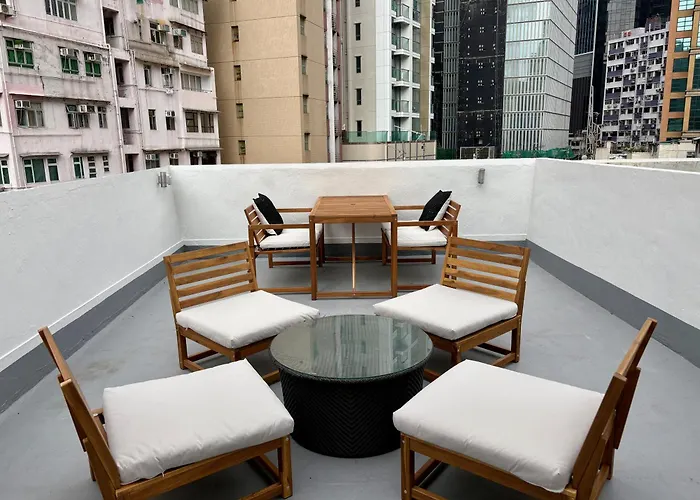 Hk Studio With Private Roof & Kitchen - Walk-Up No Lift