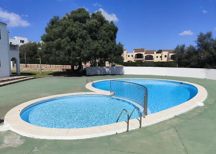 Refreshing Pool & Beach In Capsigrany