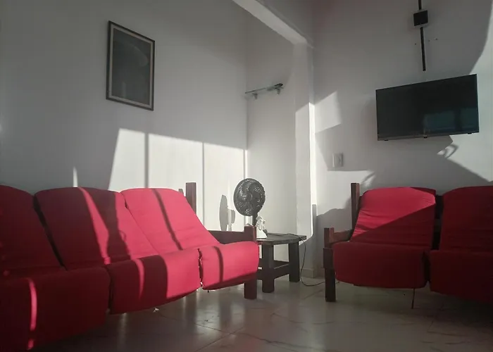 Apartamento 2 quartos térreo com passarela exclusiva para orla