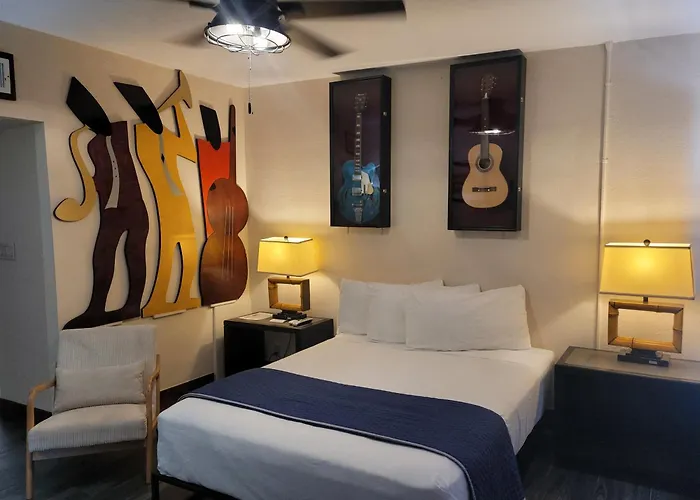 Desert Hills Motel