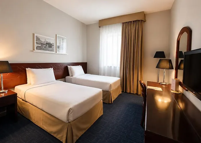 Makarem Al Bait Al Azizia Hotel