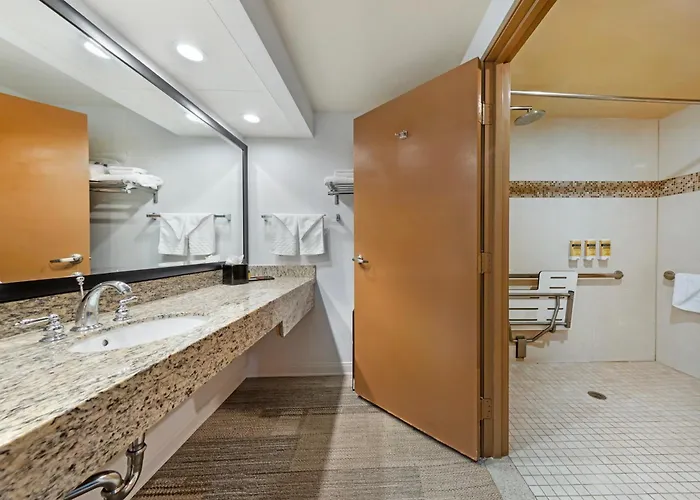 Best Western Plus Redondo Beach Inn