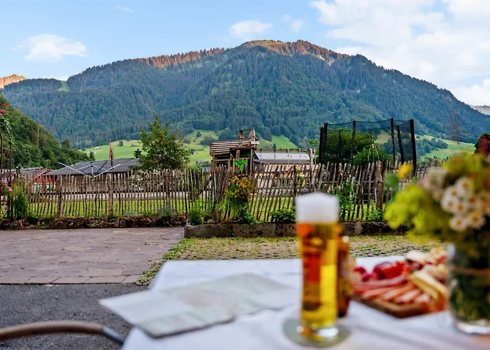Carolines Appartement Au - Bergblick, Terrasse, Parkplatz, zentraler Punkt zum Ski- und Wandergebiet, Hund willkommen - ideal für Familien und naturverbundene Paare