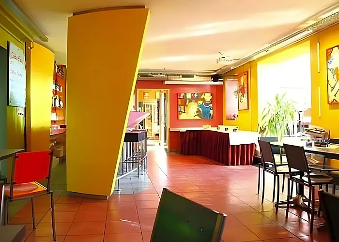 East Side Hotel