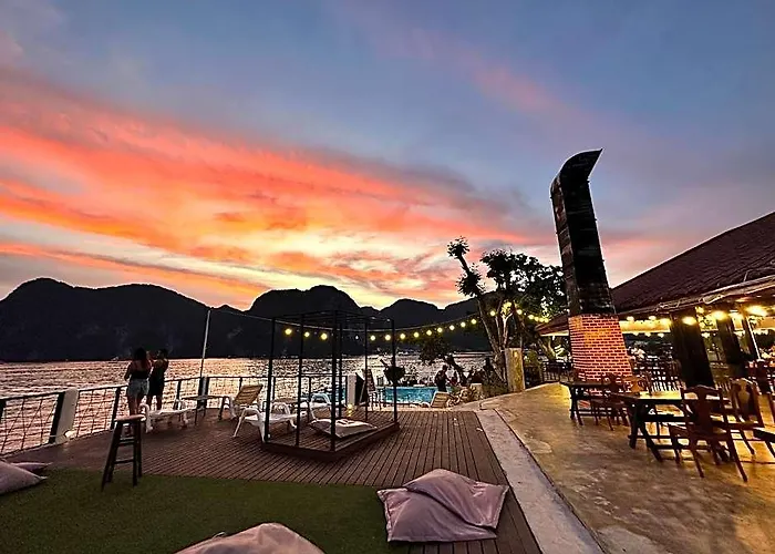 Phi Phi Donchukit Resort