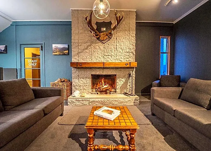 Fiordland National Park Lodge
