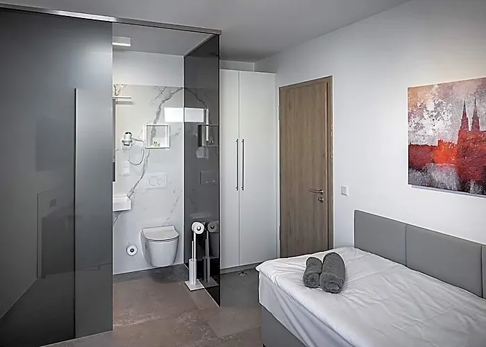 Home & Work Apartments Gmbh & Co. Kg