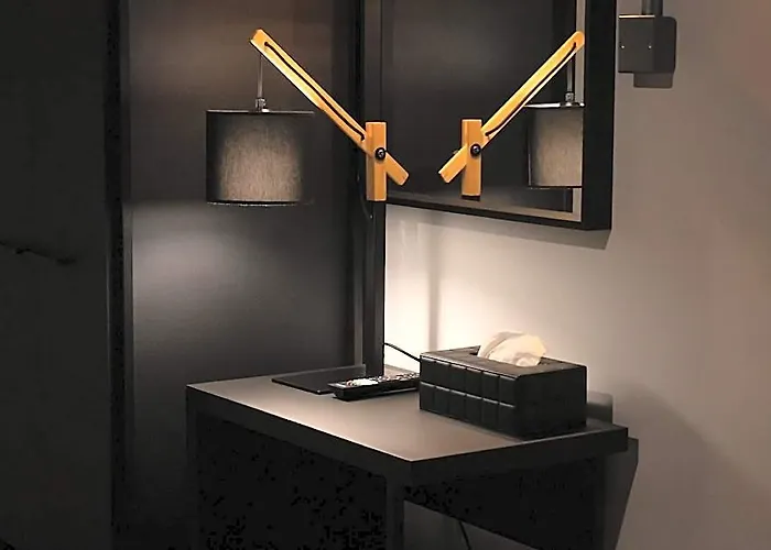 Block Hotel