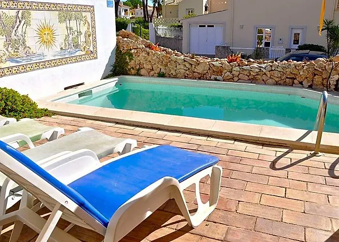 Villa In Vilamoura With Pool Near Golf Courses