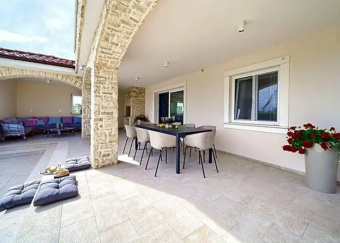 Moderana Comfortable Holiday Residence