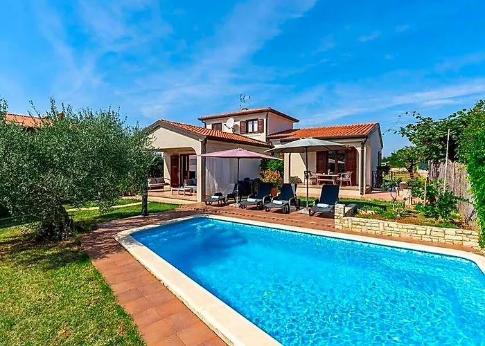 Villa Lucas Comfortable Holiday Residence