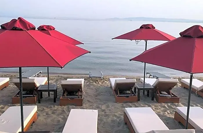 Navarino Luxe Suites With Sea View