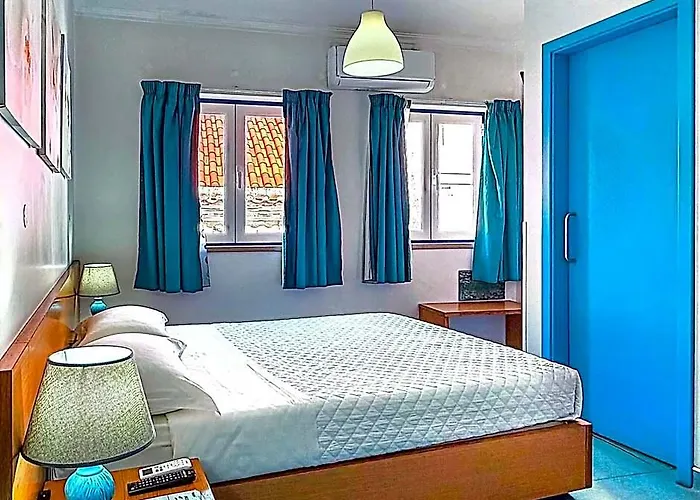 Weaa Hotel