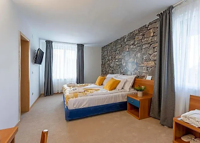 103 View Park Hotel