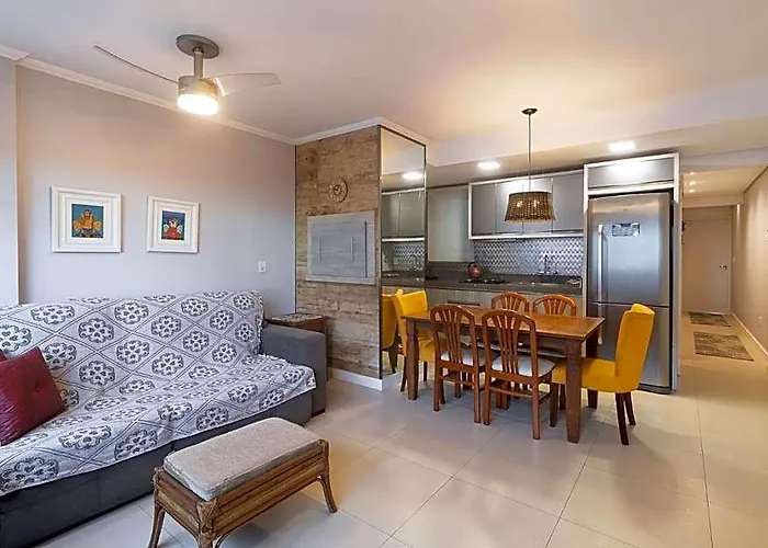 Apartamento Com 2 Dormitorios No Coracao Da Praia Grande - Torres/ Rs