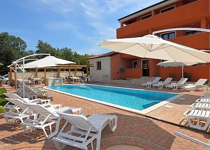 Hotel Natura Vilanija