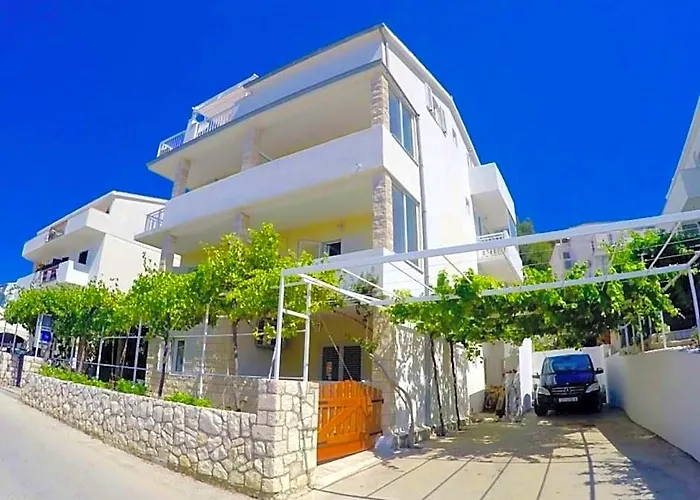 Vila Lacman