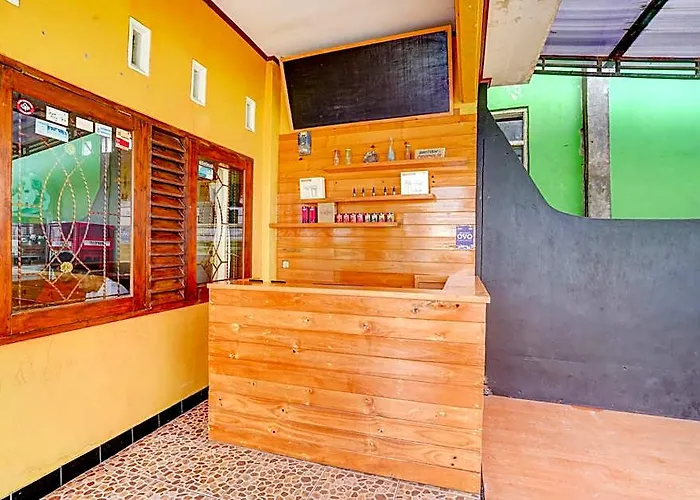 Oyo 113676 Wisma Al-Fahmi Syariah