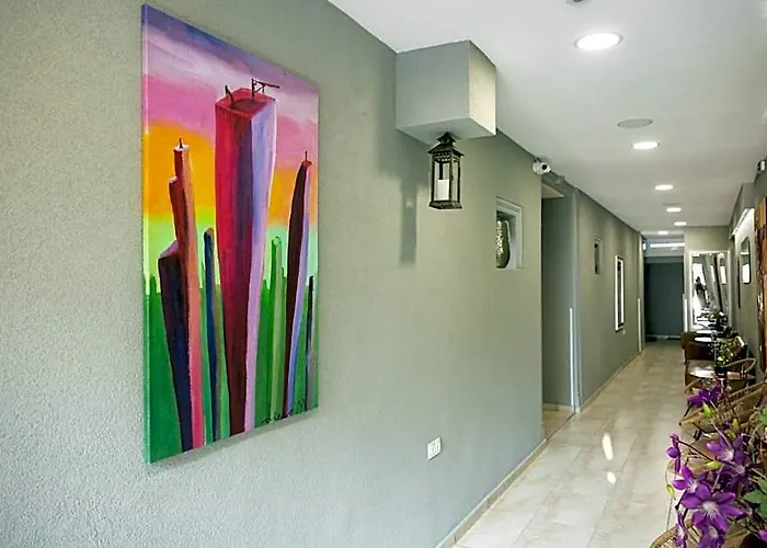 R&M Studios