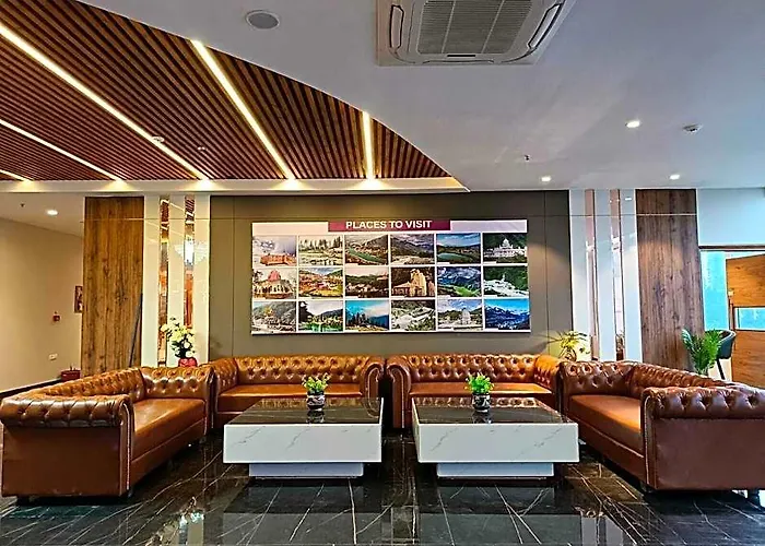 Spt Clarks Inn Suites, Mandi
