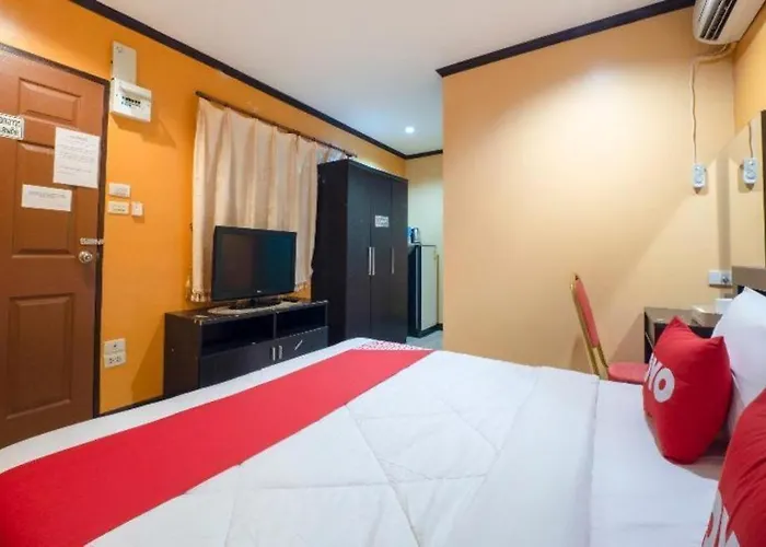 OYO 75327 Diyana Residence
