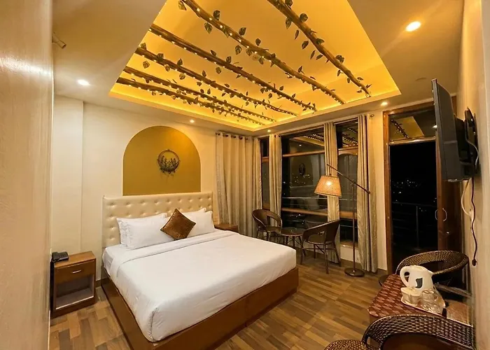 Siesta B&B Private Balcony & Himalayan Sunrise Views