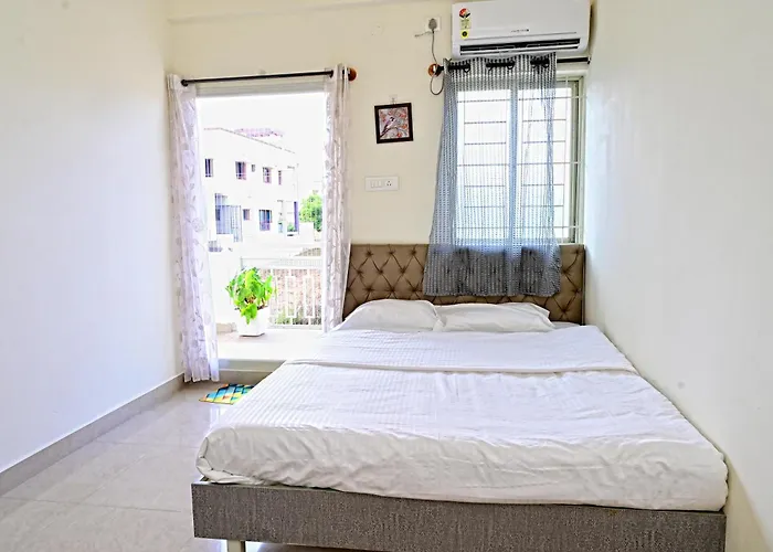 Rr Service Apartment