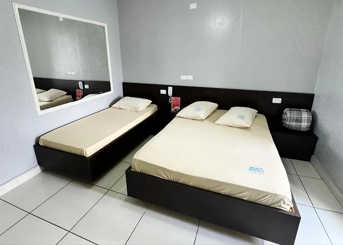 Hotel Divisa poá