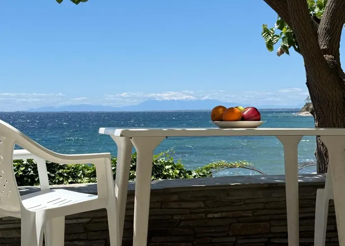 Everblue Suites - Halkidiki Beachfront